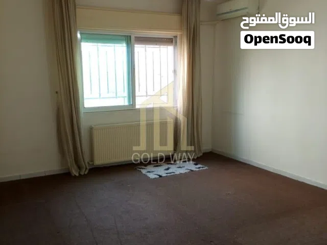 شقة مميزه للايجار السنوي طابق ثاني 190م في أجمل مناطق الشميساني بالقرب من سڤن إلڤن /ref 9963