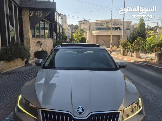 سكودا سوبيرب لورين كلمني 2016 ترخيص 2015