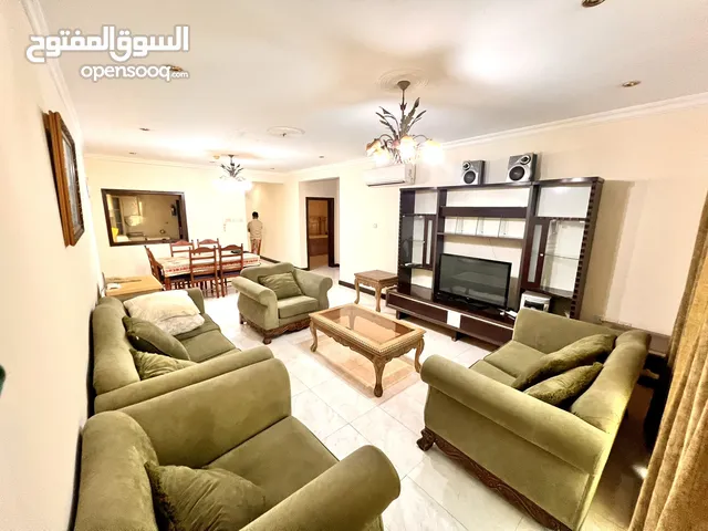 150 m2 3 Bedrooms Apartments for Rent in Manama Juffair