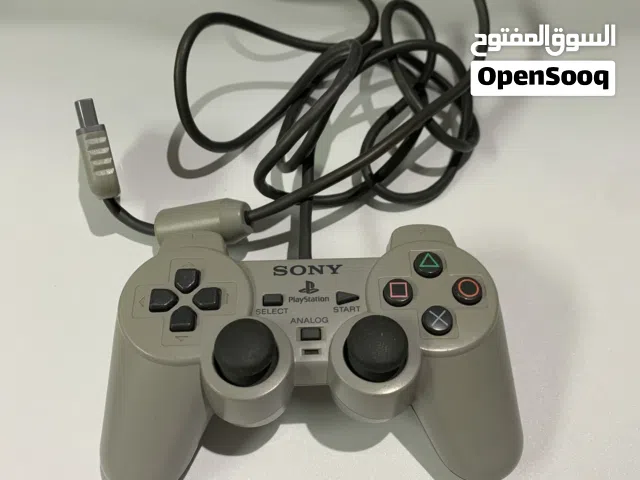 اجهزة تحكم بلستيشن 1 و 2 و 4