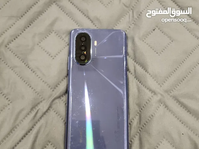 جوال هواوي نضيف مو مبدل ولا مزلق مستخدم شهر