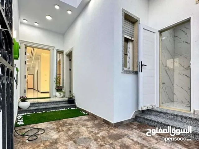 125 m2 3 Bedrooms Townhouse for Rent in Tripoli Ain Zara