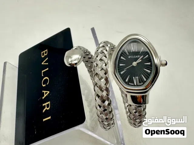 للبيع ساعات واسوار وخواتم نسائية