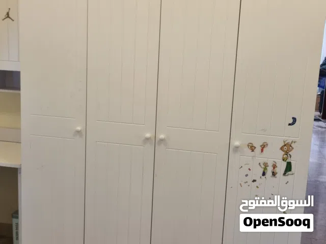 خِزانَةُ المَلابِس