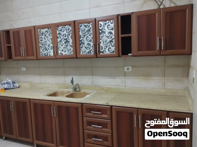 متوفر شقتين جنب بعض للايجار في عين زارة مشروع الموز