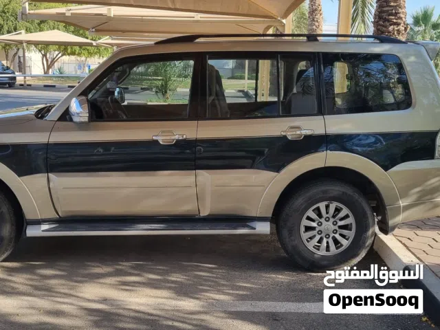 2015 ميتسوبيشي باجيرو GLS