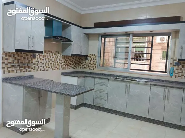 135 m2 3 Bedrooms Apartments for Rent in Amman Tla' Ali