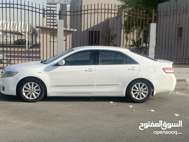 كامري 2011 بحاله ممتازه تكييف بارد ولا تحتاج شي