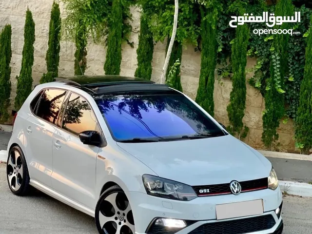 Polo بويه شركة فلللللللل مسكرررررررر ب حاله الوكاله عداد 70 مع بانوراما بسعرررررررر حرق حرق حرق