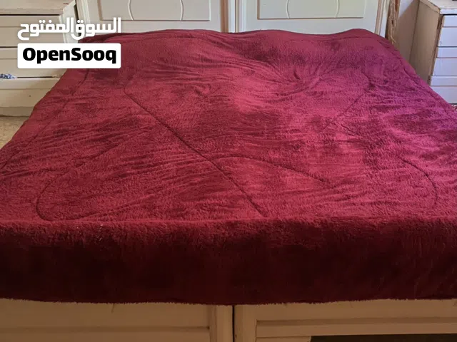 تخت خشب للبيع
