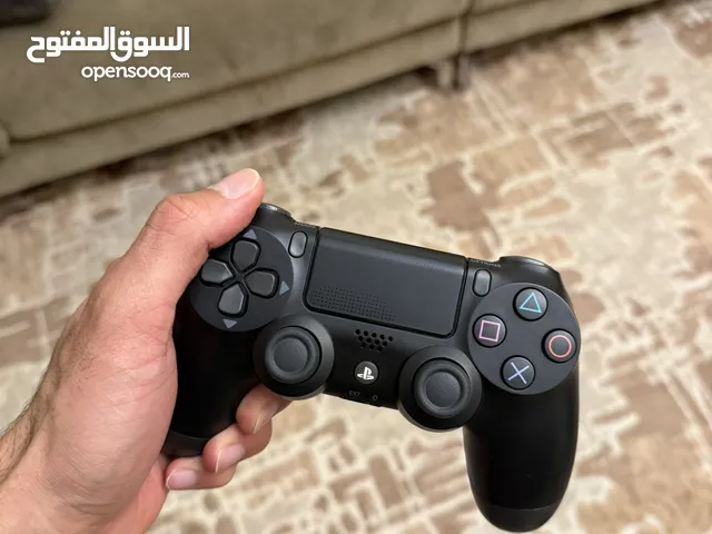 يد بلاستيشن 4 جديده قاعدة