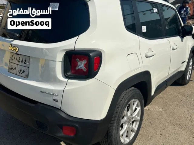 2017 جيب رينيجادى Sport