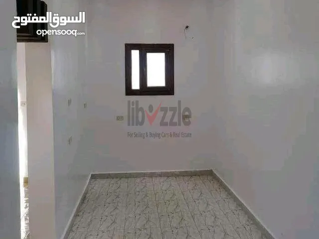 ارضي للايجار للعزاب