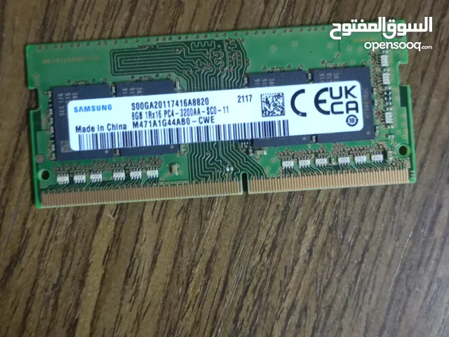 ( negotiable price ) laptop 8 gb ram Samsung 3200 GHz
