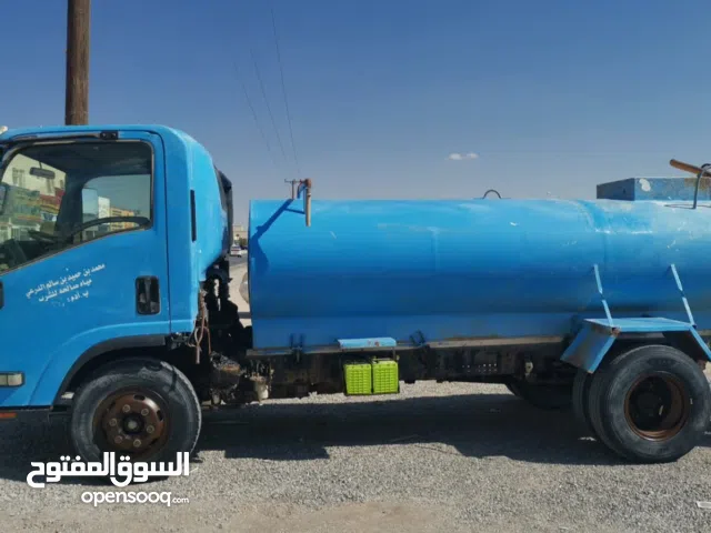 تنكر مياه ايسيزو ، 2011 ، 650 جالون