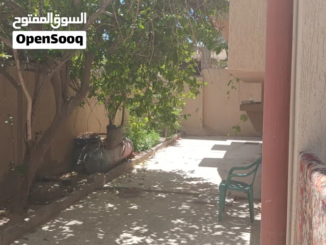 فيلا . ارضيه.  بيع . حى دمشق .