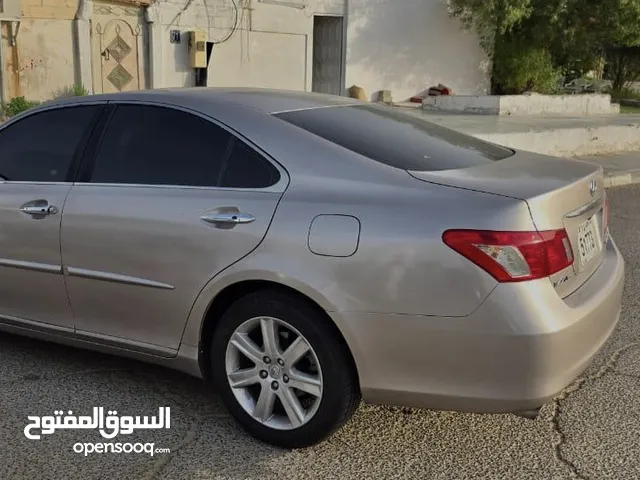 لكزس ec350 قابل للتفاوض بيعه مستعجله