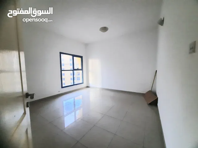 Luxurious 2 bedroom apartment available for rent in al khor tower