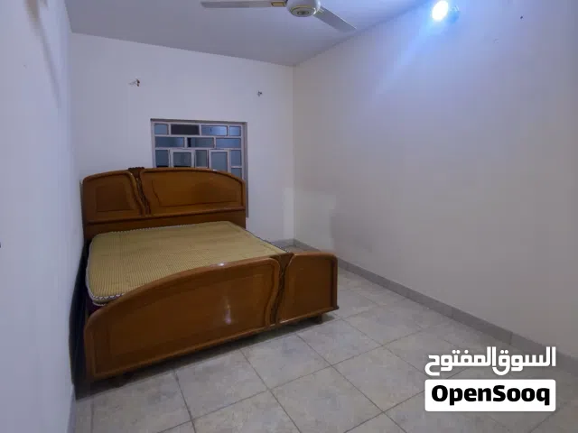 100 m2 2 Bedrooms Apartments for Rent in Basra Juninah