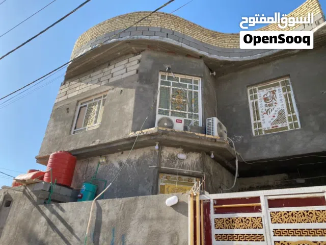 125 m2 4 Bedrooms Townhouse for Sale in Basra Zubayr