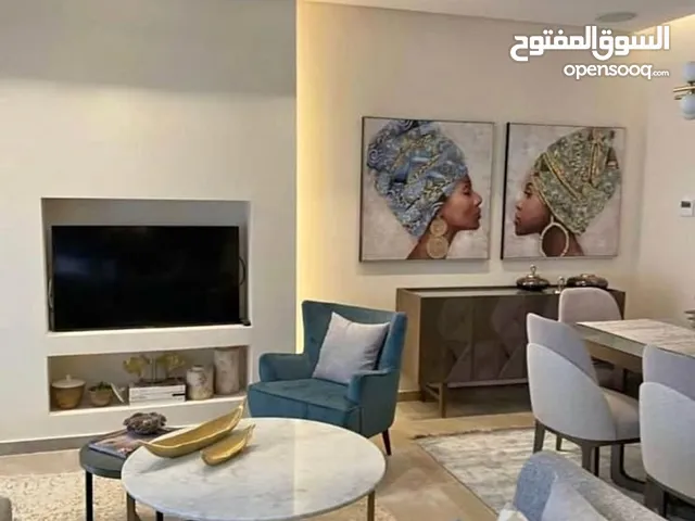 شقة للبيع استلام فوري في اميز كمبوند امام مدينتي مباشرة وباقل سعر في الماركت