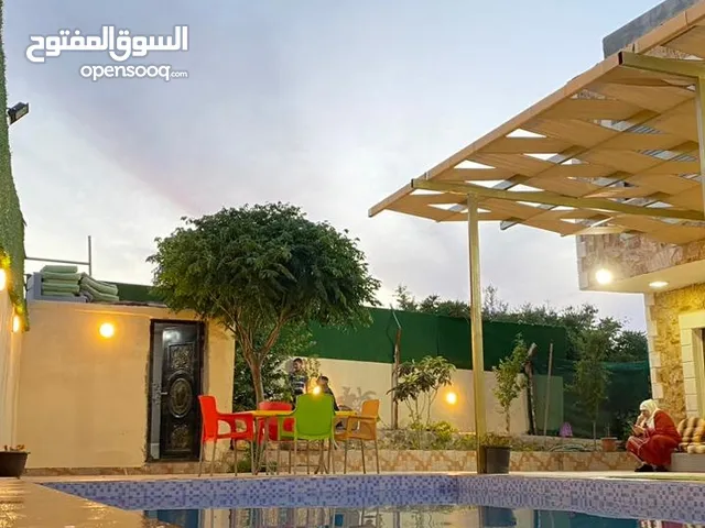 4 Bedrooms Chalet for Rent in Salt Zay