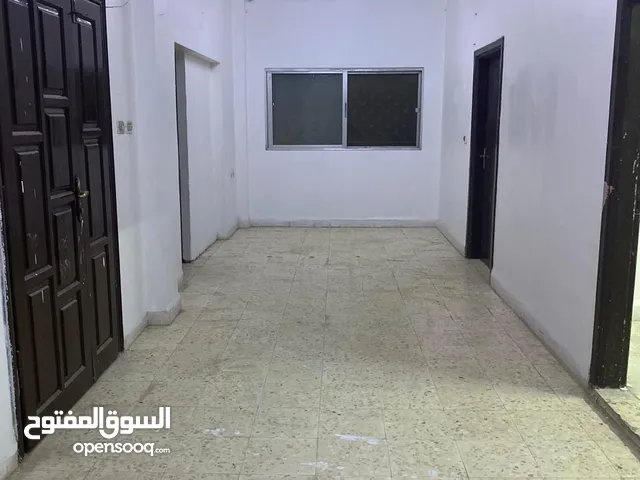 135 m2 2 Bedrooms Apartments for Rent in Zarqa Hay Ma'soom