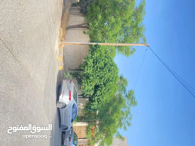 350 m2 5 Bedrooms Villa for Sale in Amman Jabal Al Zohor