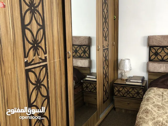 غرفة نوم مستعملة للبيع
