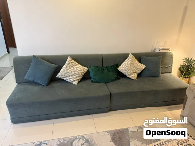 كنب و طاولة صالة Sofa and Table for living room