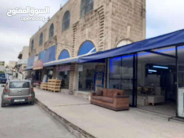 مجمع تجاري للبيع في منطقة الزرقاء حي معصوم قرب دوار معصوم