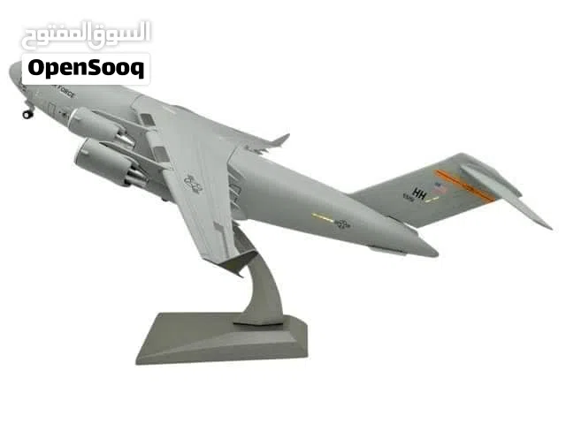 مجسمات طائرات حربية