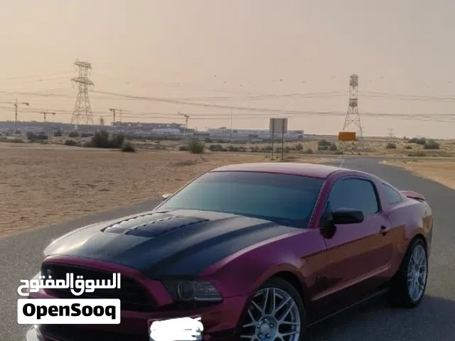 2014 فورد موستانج V6