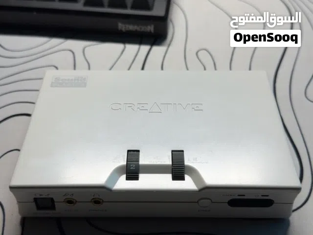 كرت فضي ( ابيض ) للبيع لا يجي الى الصامل