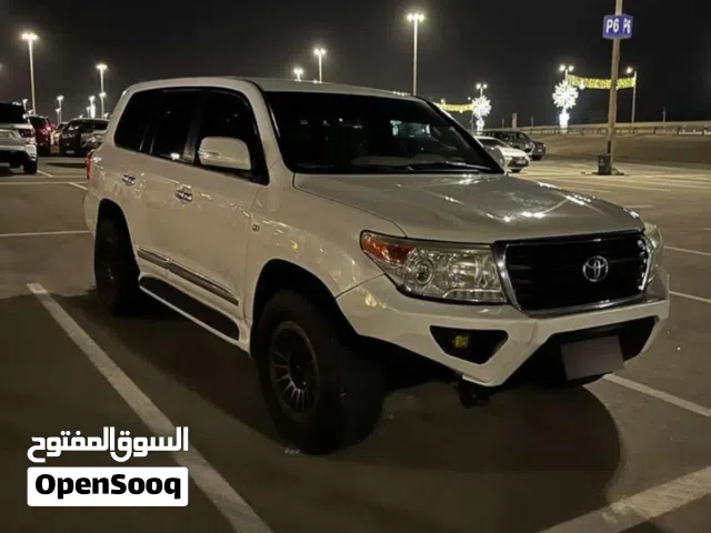 Used Toyota Land Cruiser in Abu Dhabi