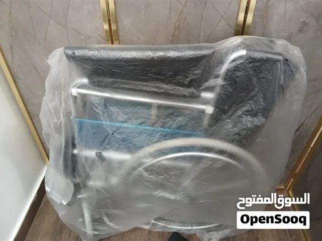 للبيع عربانه عدد 2 جديد لكبار السن والاحتياجات الخاصه جدد بلكرون غير مستعملين العربانه الوحده سعرها