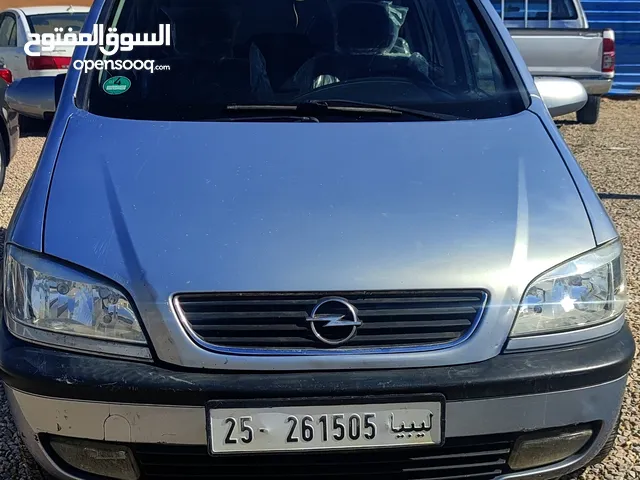 Used Opel Zafira in Tripoli