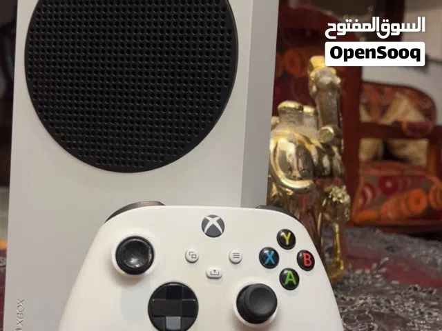 سلام عليكم في اكس بوكس سيريس اس للبيع الجهاز انضيف ربي يبارك