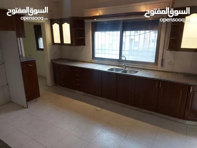 210 m2 3 Bedrooms Apartments for Rent in Amman Um El Summaq