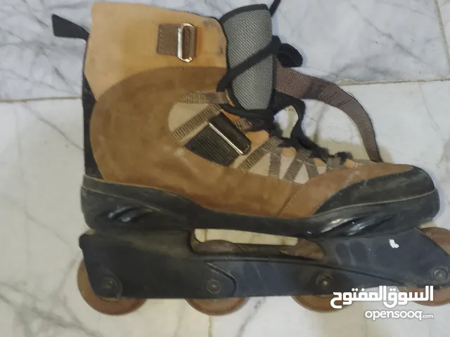 سكيت باله وتفاصيل جوه