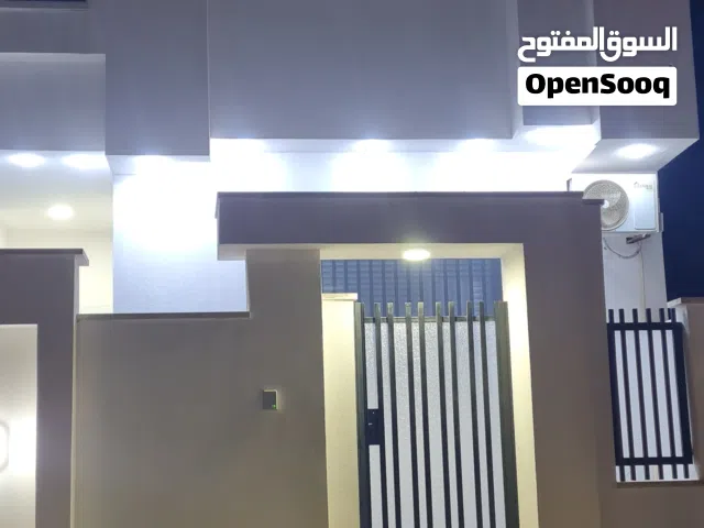 130 m2 3 Bedrooms Townhouse for Sale in Tripoli Al-Serraj
