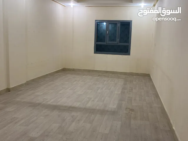 110 m2 3 Bedrooms Apartments for Rent in Hawally Salwa