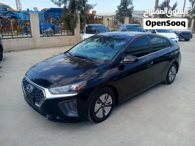 2022 هيونداي ايونيك Standard