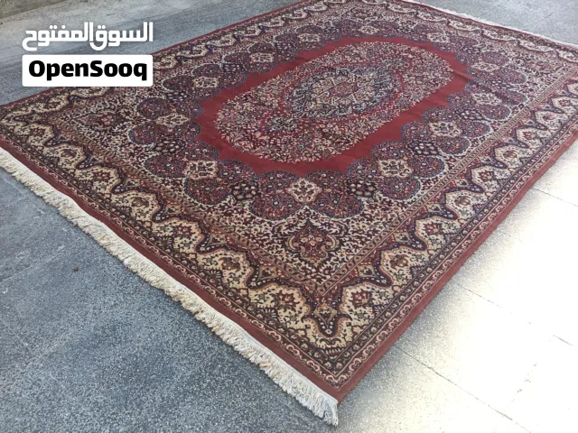 متوفر 6 قطع سجاد عدد 2 لون احمر مقاس 340 × 250 سم مع ممرات عدد 2 لون احمر سجاد لون ازرق عدد واحد م