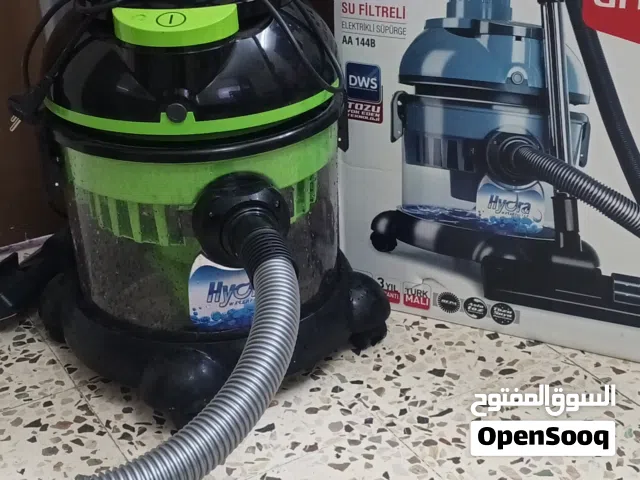 مكنسة كهربائية  مائية   ماركه hydra  الحجم متوسط