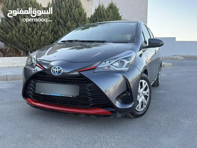 تويوتا يارس 2019 هايبرد بحالة الوكاله للبيع