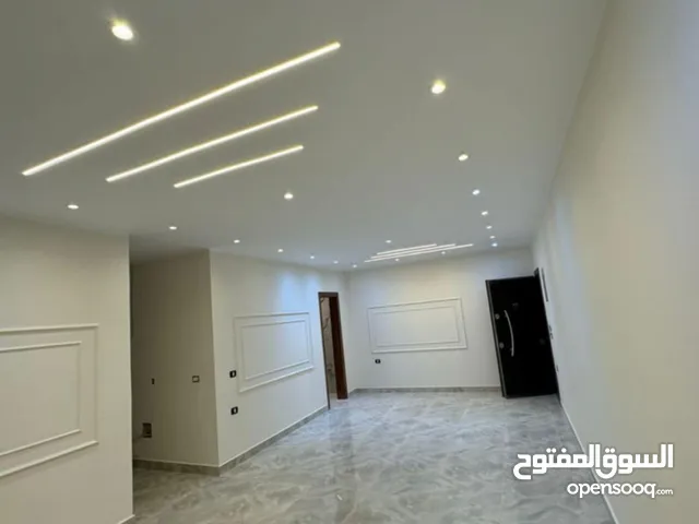 ببيع شقتي في كمبوند سراي وجهة فيلات مساحة 129 بجاردن 87 متر 2 غرفة+ 2 حمام بسعر مميز لباقي الت