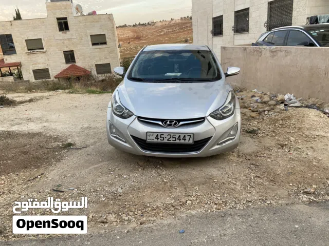 2016 هيونداي افانتي Standard