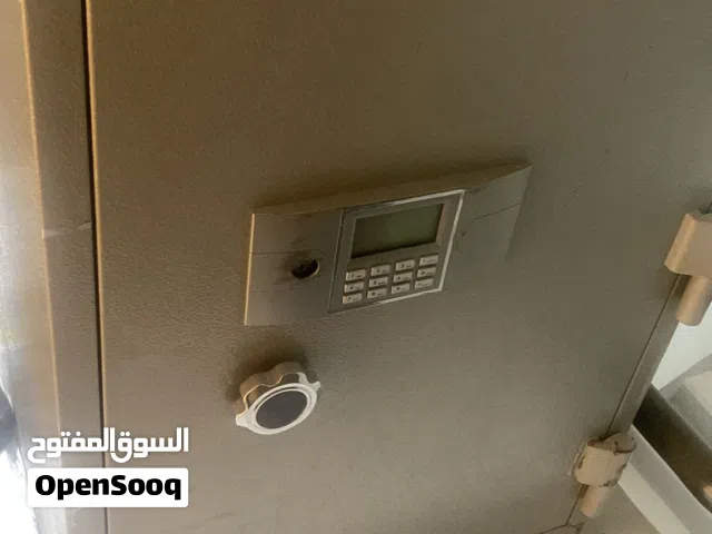 خزينة للبيع