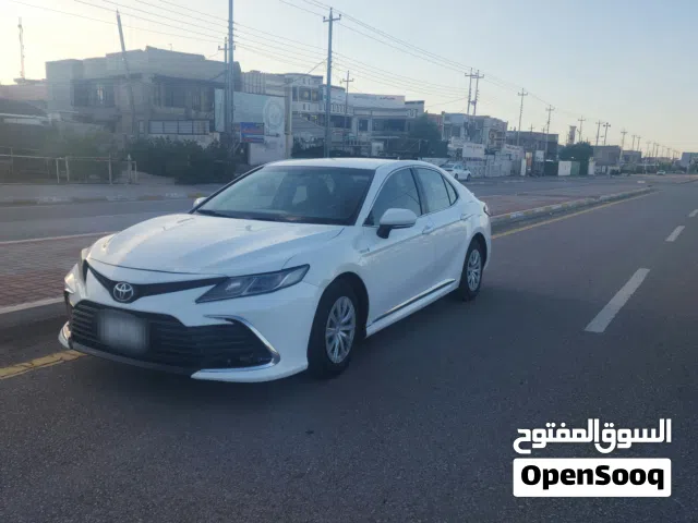 2022 تويوتا كامري E HEV